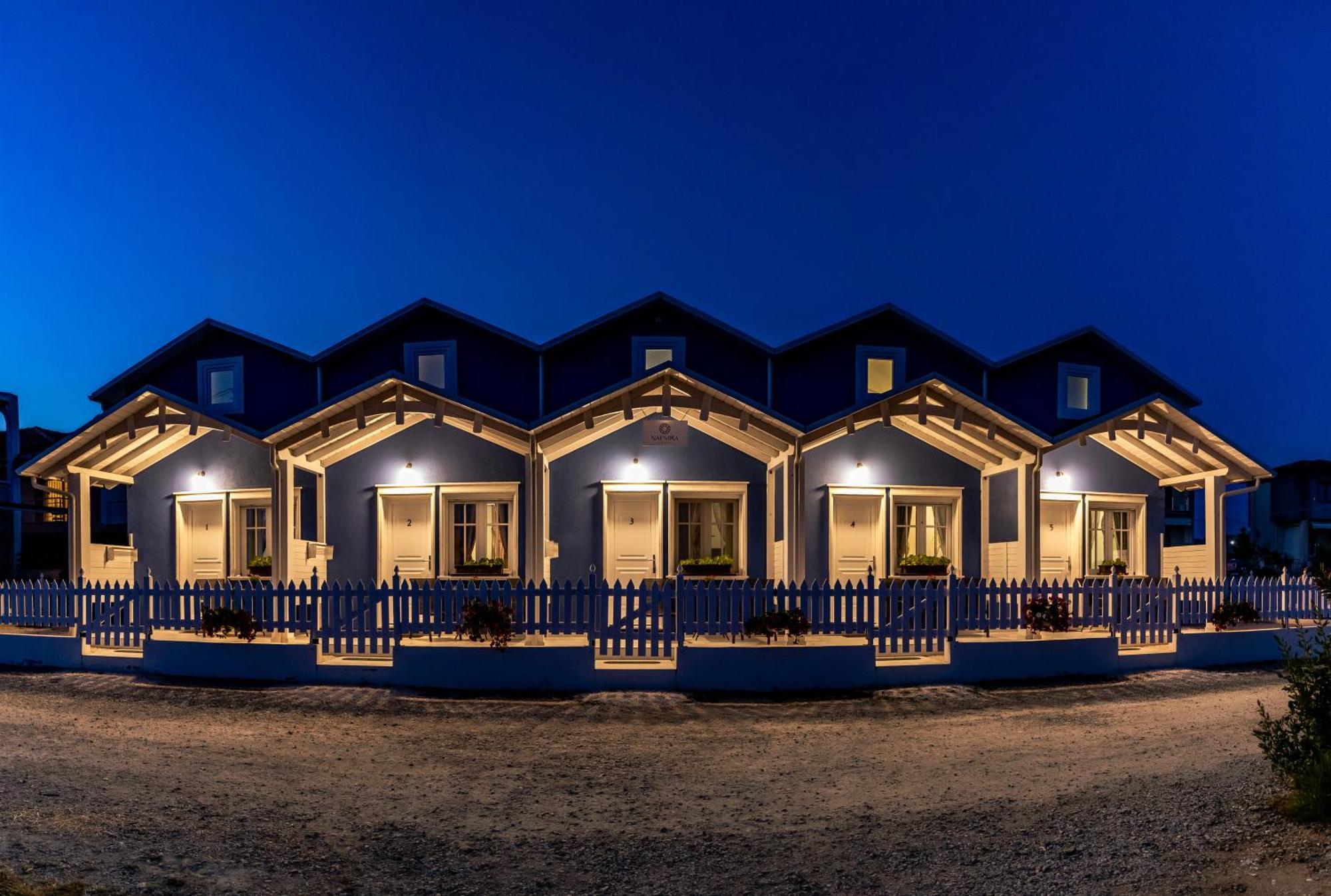 Nafsika Suites (Adults Only) Nea Moudhania Exteriör bild
