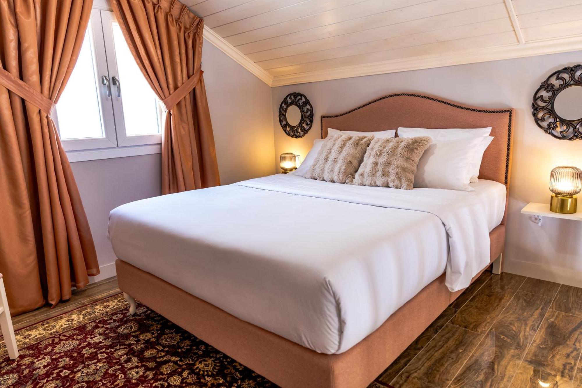 Nafsika Suites (Adults Only) Nea Moudhania Exteriör bild